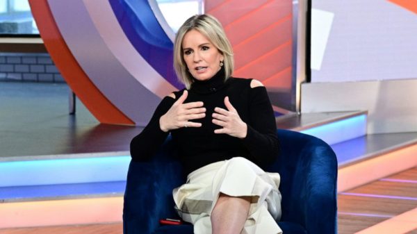 Dr. Jennifer Ashton, ABC News' Chief Medical Correspondent, talks to TJ Holmes on about anxiety