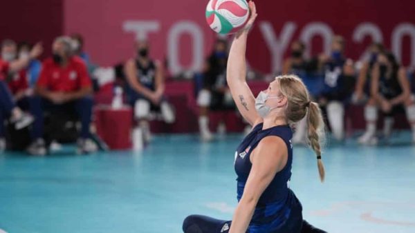 Paralympics Team USA's Alexis Shifflett serves the ball during the Tokyo Paralympic Games women's sitting volleyball pool match against Rwanda in Chiba, Japan, on Aug. 28. Photo: Yasuyoshi Chiba/AFP via Getty Images