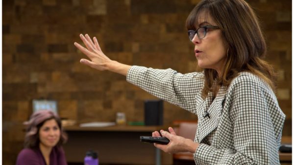 latina Leadership and negotiation strategist Elizabeth Suarez aims to empower women to obtain more money and recognition and become better negotiators.